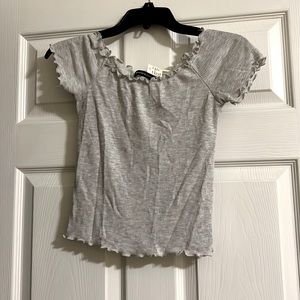 Ruffled tight T shirt Brandy Melville (ONE SIZE FITS ALL)
